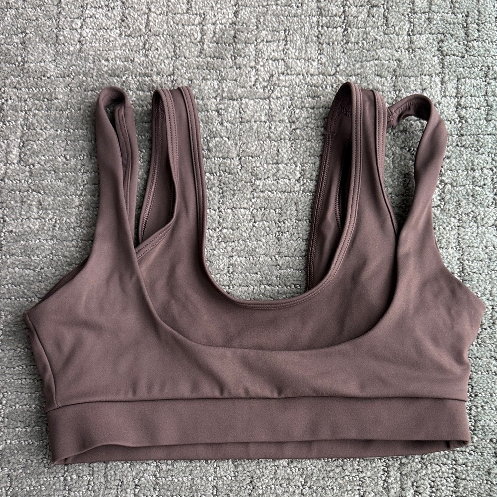 NikeSKIMS Matte Double Strap Scoop Bra